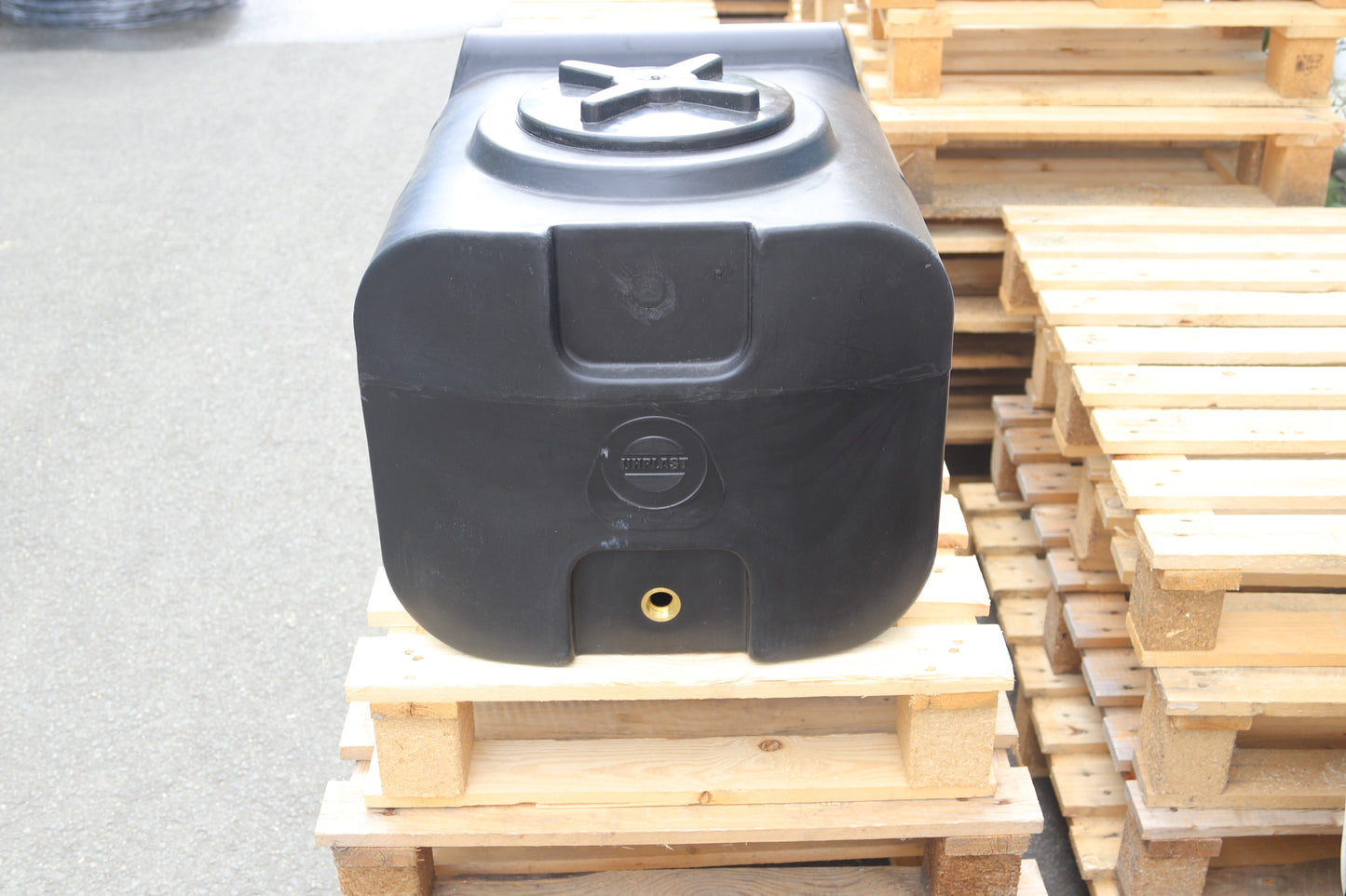 Trinkwassertank 100L Schwarz - Rückläufer